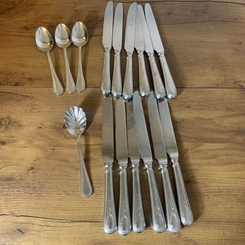 Towle Hotel Multi Motif Stainless 18/10 Beaded 16 Lot Spoons & Dinner Knives